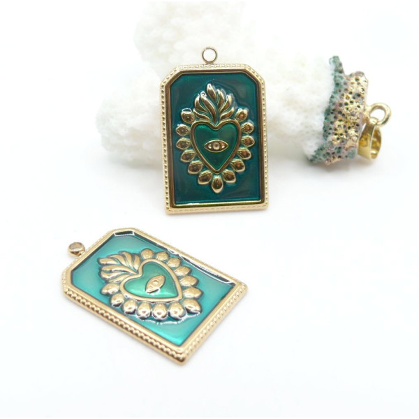 Pendentif  Rectangle avec Cœur Ex-Voto Émaillé 28 mm – Laiton Doré à l’Or Fin 18K