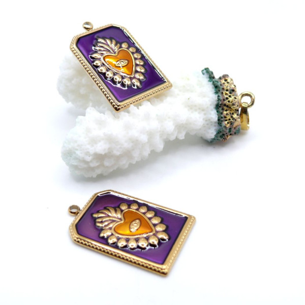 Pendentif  Rectangle avec Cœur Ex-Voto Émaillé 28 mm – Laiton Doré à l’Or Fin 18K