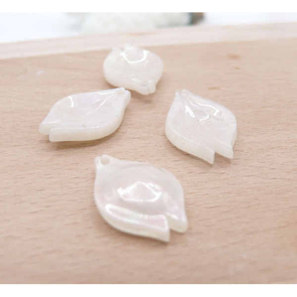 Pendentifs Pétale 12 x 19 mm – Acrylique