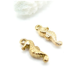 Pendentifs Hippocampe 3D 14.5 mm – Acier Inox 304 – Doré à l’Or fin 18K, placage IONIQUE (IP)