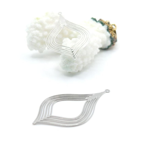 Estampes Pendentifs Filigrane Feuille 22 par 39mm – Laiton Argenté