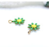 Pendentifs Fleurs résine émaillée 7.5 mm – Acier Inoxydable 304 Doré, Placage IONIQUE