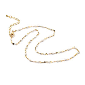 Collier Court Choker 40 cm – Maille Grain de Café, Résine Émaillée Blanche – Acier Inoxydable 304 Doré