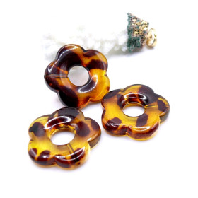 Pendentifs Fleur 26 mm – Résine Acrylique – Motif Léopard