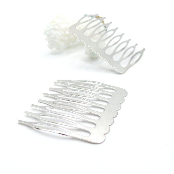 Peignes à Cheveux 40 par 50 mm – Métal Argent Platine