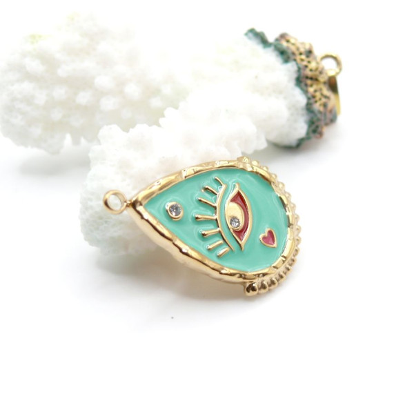 Pendentif Goutte Œil de Protection en Résine Émaillée 27 mm – Laiton Doré à l'Or Fin 18K – Placage IONIQUE (IP)