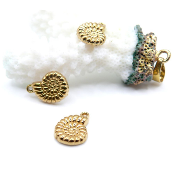 Pendentifs Charms Coquillage 13,5 mm – Acier Inox 304 Doré à l'Or Fin 18K – Placage PVD IONIQUE (IP)