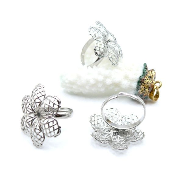 Supports de Bague Ajustable Fleur Dentelle 25 mm – Laiton Finition Platine