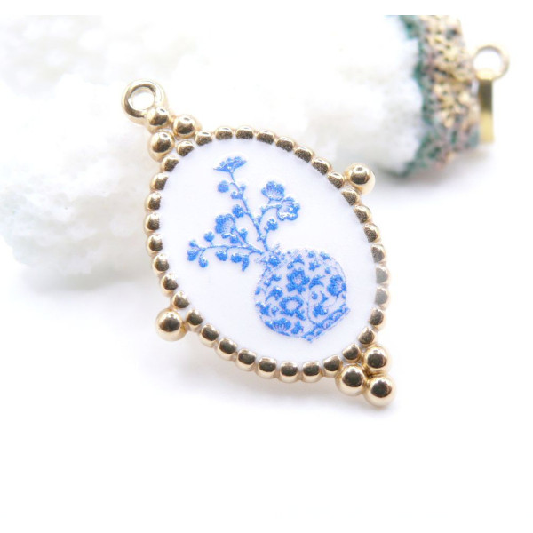 Pendentif Bouquet de Fleurs Style Vintage 32mm – Acier Inox 304 – Doré à l’Or fin 18K, placage IONIQUE (IP)