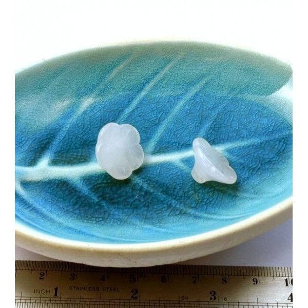 2 piece small flower white jade