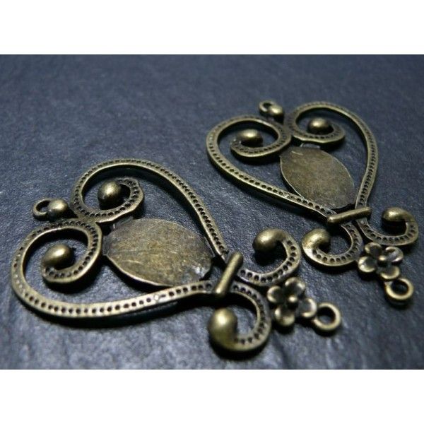 1 Support de pendentif  bronze cabochon coeur et volutes