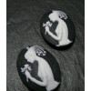 2 cabochons Résine La belle des neiges A