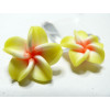 2 fleurs cabochons  fimo jaune 20mm