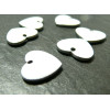 5 Pendentifs pastille coeur blanc en email. 