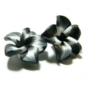 2 fleurs cabochons  fimo grise 20mm