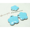 5 Pendentifs pastille nuage bleu en email. 