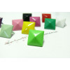 lot de 10 clous pyramide vert fluo 2 griffes 12mm 