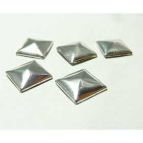 lot de 10 clous thermocollant de 6 mm forme pyramide argent
