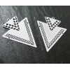 AB113335 Lot 4 Estampes pendentif Geometrique Double Triangle de 40mm couleur Blanc