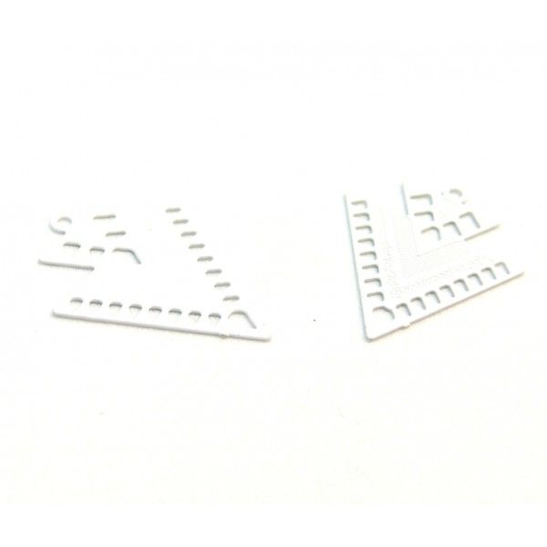 AE1110451 Lot 4 Estampes pendentif Geometrique Double Triangle Petit Modèle 20 par 17mm Blanc