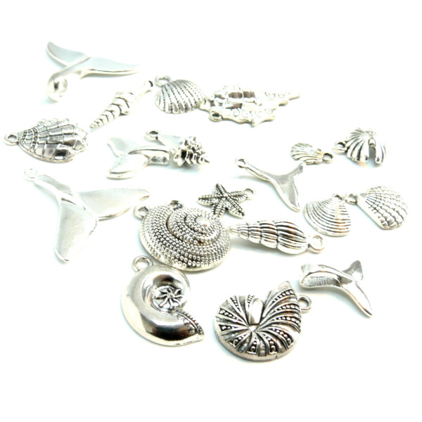 S11209641 PAX 21 pendentifs thème Océan,Coquillage, etoile, crabe métal couleur Argent Antique