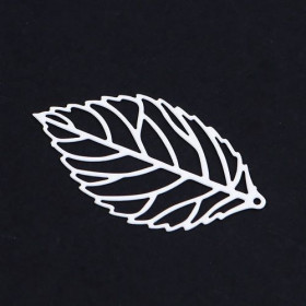PS110206828 PAX de 10 Estampes pendentif filigrane Feuille ajourée 34mm Blanche