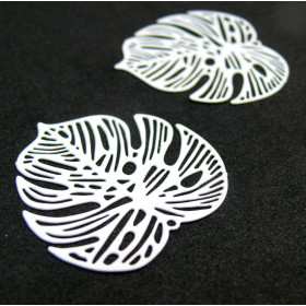 AE115106  PAX de 2 Estampes connecteur filigrane Feuille Montsera 32mm Blanc