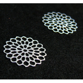 C10705  PAX de 5 Estampes pendentif filigrane Fleur 12mm métal couleur Argent Vif
