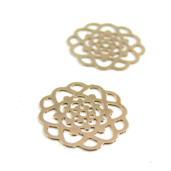C10705  PAX de 5 Estampes pendentif filigrane Fleur 12mm métal couleur Doré