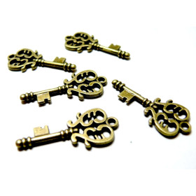 10 pendentifs breloque GRANDE CLE Bronze ref 2D4829
