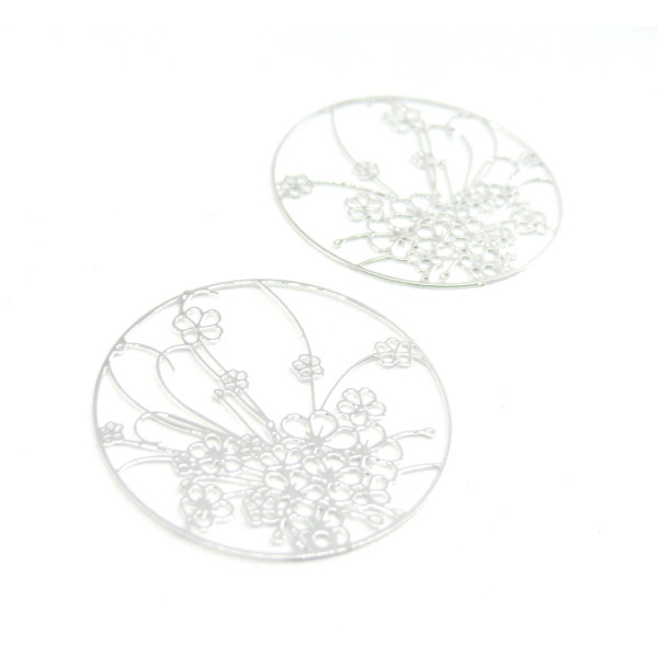 Estampes pendentif filigrane Champ de Fleurs 30mm métal couleur Argent Vif