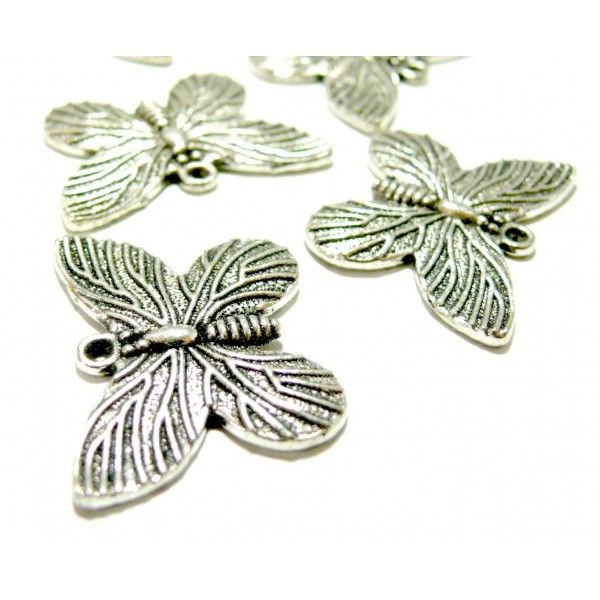 10 pendentifs papillon métal couleur Argent Antiqueref 155