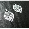 Estampes pendentif connecteur filigrane Goutte eventail Bleu Electrique 20mm