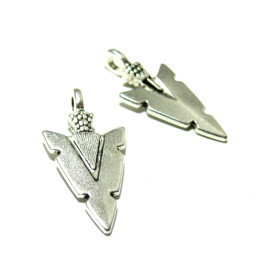 PS110115318 PAX 15 pendentifs Fleche Triangle métal couleur Argent Antique
