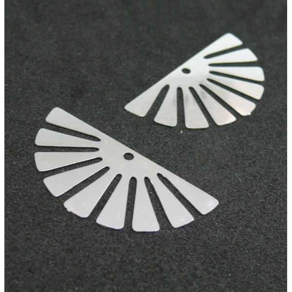 Estampes pendentif filigrane demi Soleil Eventail Argent Vif 18 par 35 mm