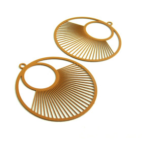 AE11588 Lot de 4 Estampes pendentif filigrane demi Soleil Eventail Doré 18 par 35 mm