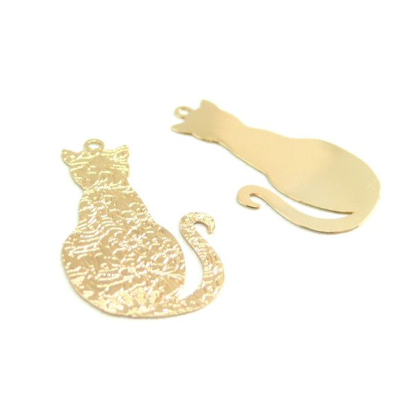 pendentifs, breloque 29mm Chat Travaillé Cuivre couleur Doré