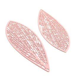 AE113580 Lot de 2 Estampes pendentif filigrane Longue Goutte 70 mm métal couleur Rose