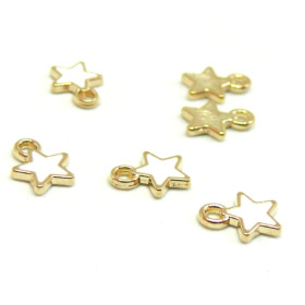 Breloques pendentifs style émaillés Etoile Blanc 8mm métal doré