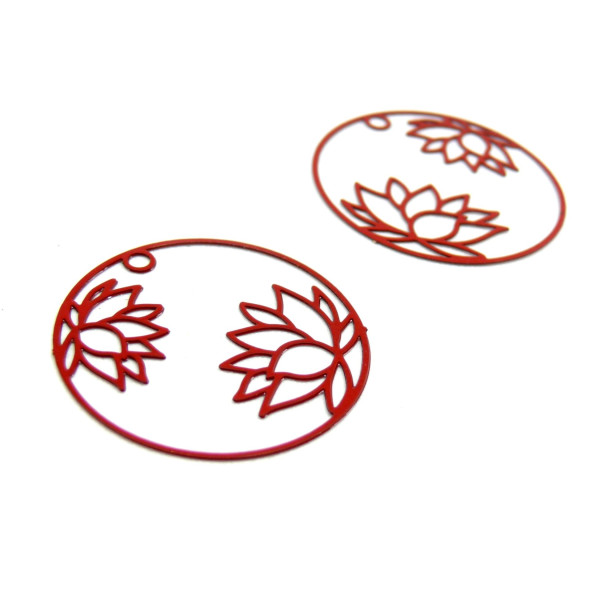 AE115405 Lot de 4 Estampes pendentif filigrane Fleur de Lotus dans Cercle 27 mm Cuivre coloris Rouge