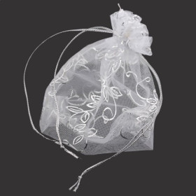 Pochettes organza avec motifs Fleurs et volutes 12 par 10 cm pour bijoux, dragés