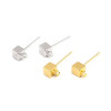 Paires de Boucles d'oreille puce Cube avec attache metal coloris Argent Platine et embout plastique