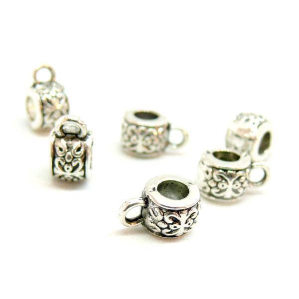 Pendentifs bélières Fleurs métal coloris Argent Antique