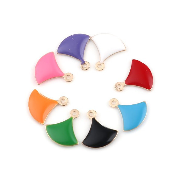 Sequins émaillés Eventail 14 par 13mm Rouge sur une base en cuivre doré