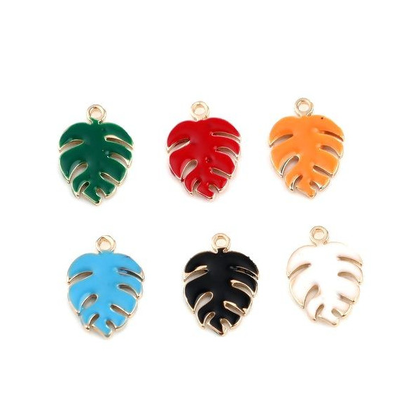 PS11669589 PAX 4 sequins émaillés Feuille Montserrat 13mm Noir sur une base en cuivre doré