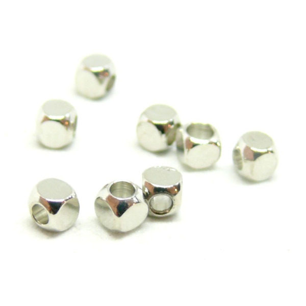 PS110108670 PAX 50 perles intercalaire petits cube 3mm Cuivre coloris Argent Platine