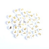 PS110106135 PAX 50 Perles intercalaire passants  Rond Plat 10mm Blanc et Doré Alphabet Acrylique