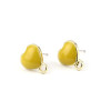 Boucles d’oreille Clou Cœur Émaillé Jaune avec Attache – Métal Doré (avec poussoirs plastiques)