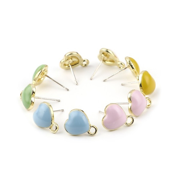 Boucles d’oreille Clou Cœur Émaillé Bleu Pastel avec Attache – Métal Doré (avec poussoirs plastiques)