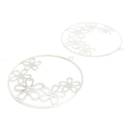 AE114993 Lot de 2 Estampes pendentif filigrane Fleurs dans Cercle 32mm coloris Argent Vif